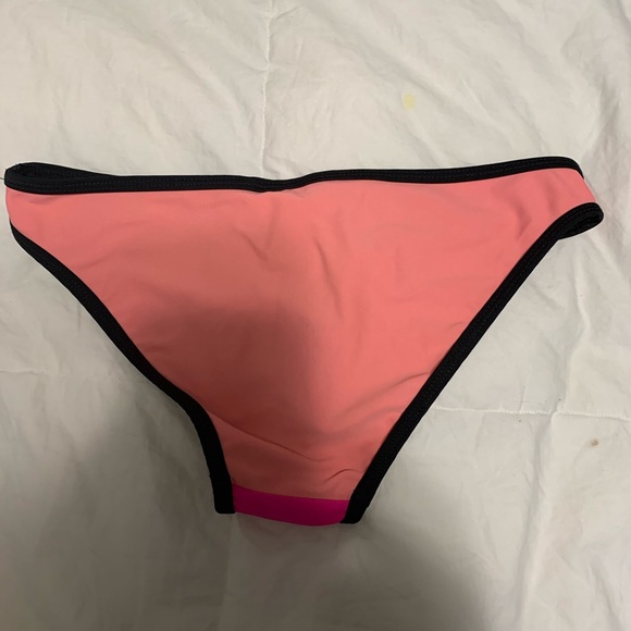 bikini bottoms🦋 - Picture 2 of 2